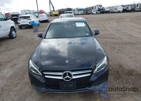 2018 Mercedes-Benz C 300 from USA, damaged, VIN 55SWF4JB8JU270191